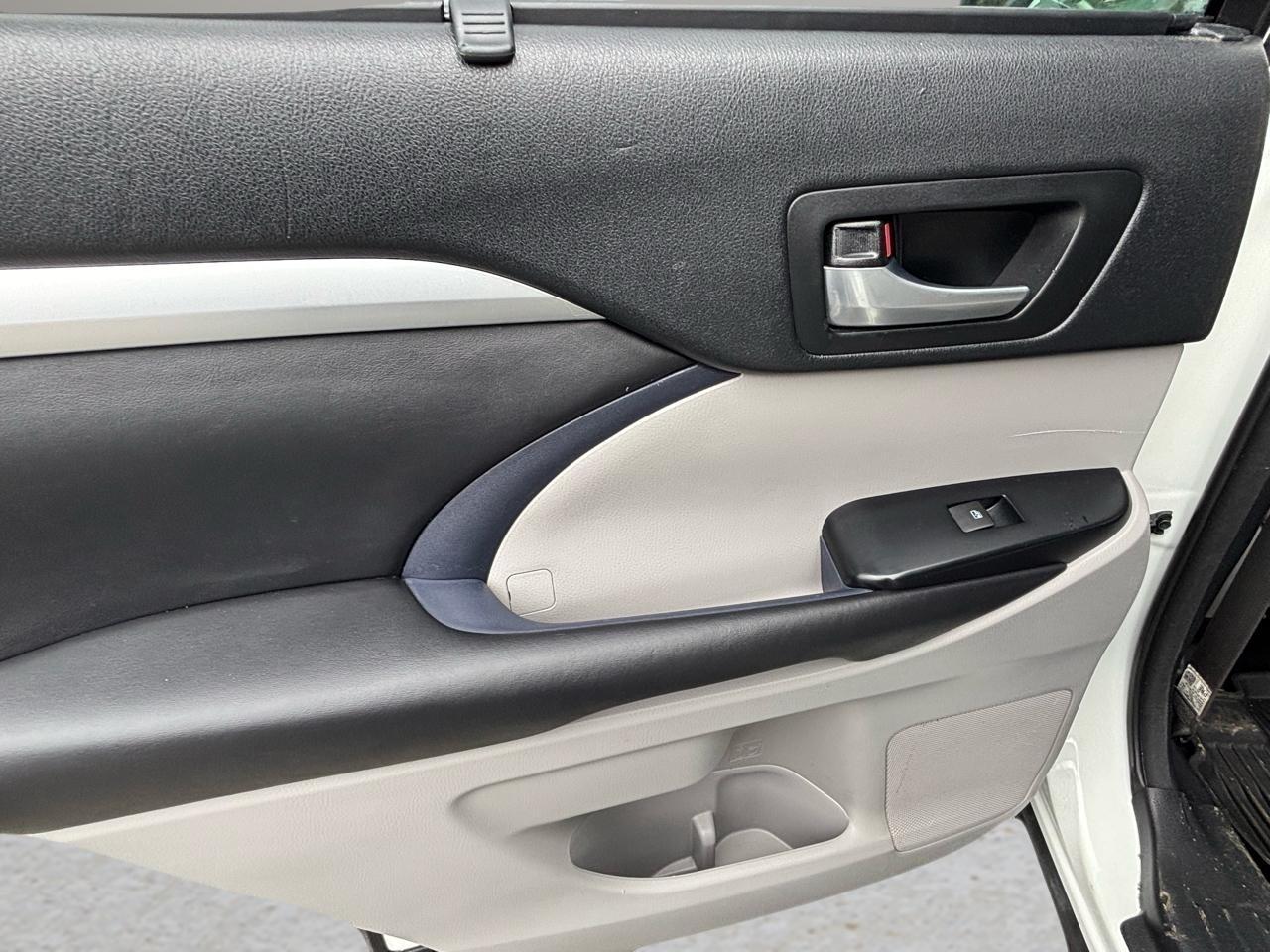 Toyota Highlander XLE V6 AWD (Natl) 2018