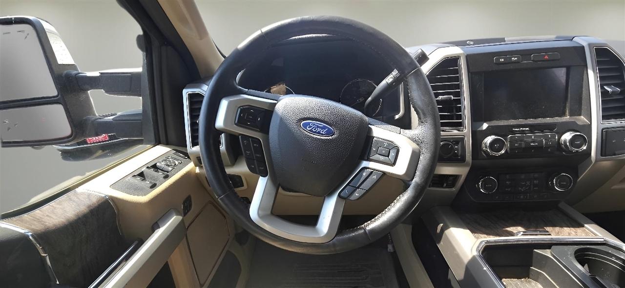 Ford Super Duty F-350 SRW Lariat 4WD Crew Cab 8' Box 2019