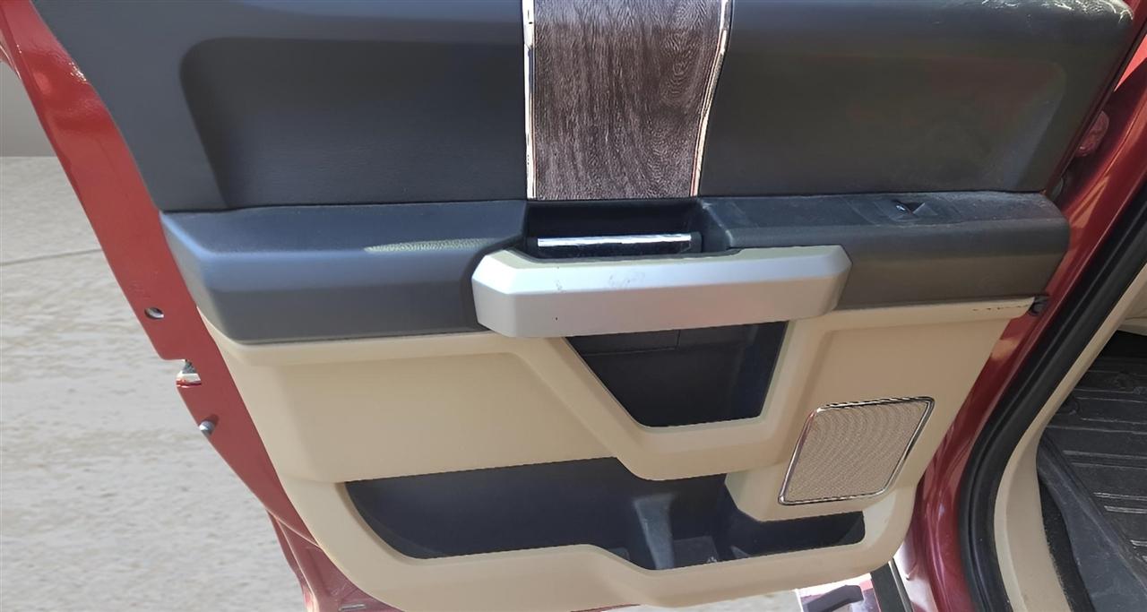 Ford Super Duty F-350 SRW Lariat 4WD Crew Cab 8' Box 2019