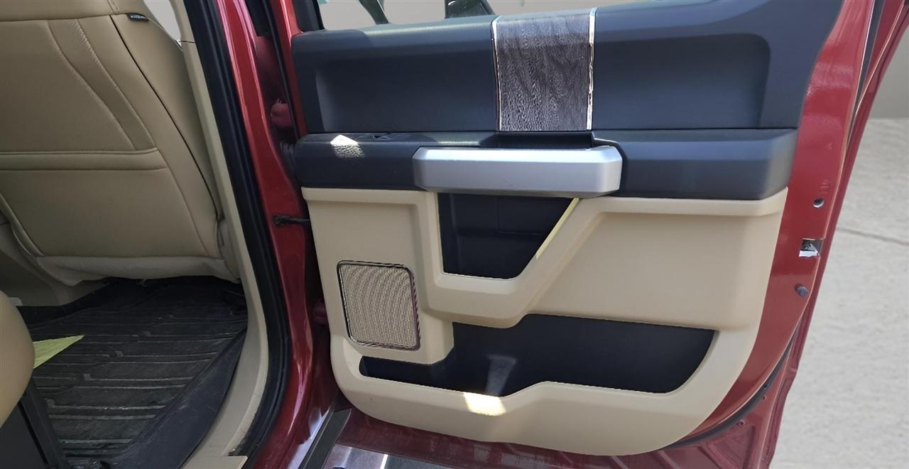 Ford Super Duty F-350 SRW Lariat 4WD Crew Cab 8' Box 2019