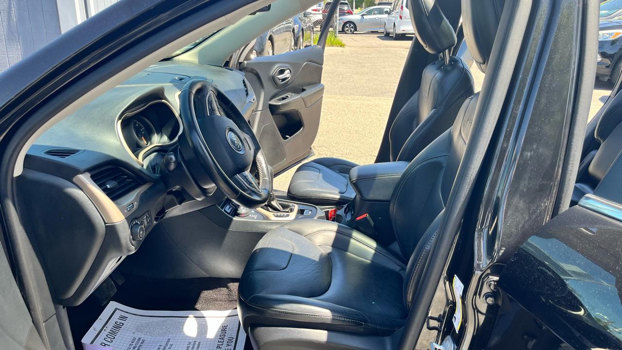 Jeep Cherokee 4WD 4dr Limited 2016
