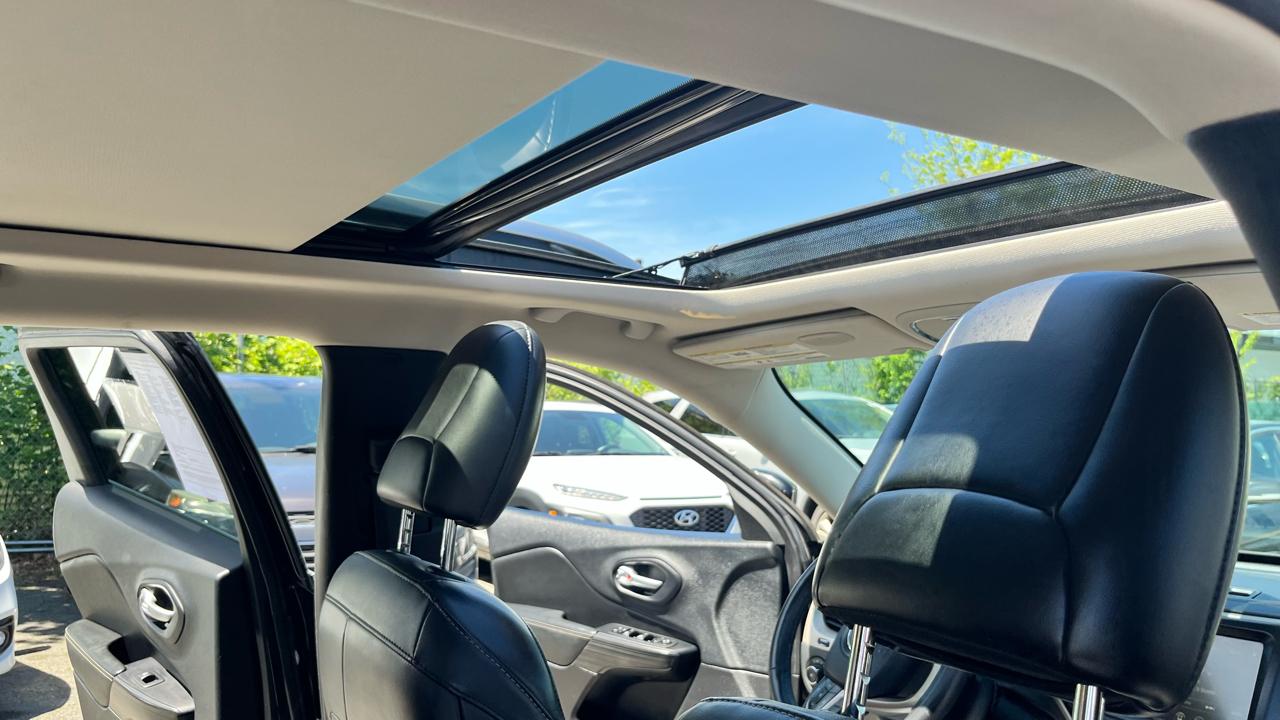 Jeep Cherokee 4WD 4dr Limited 2016