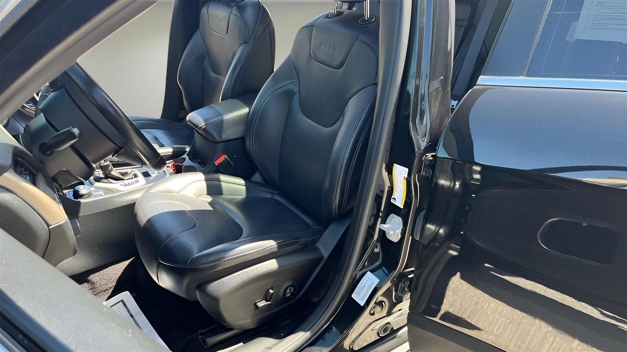 Jeep Cherokee 4WD 4dr Limited 2016