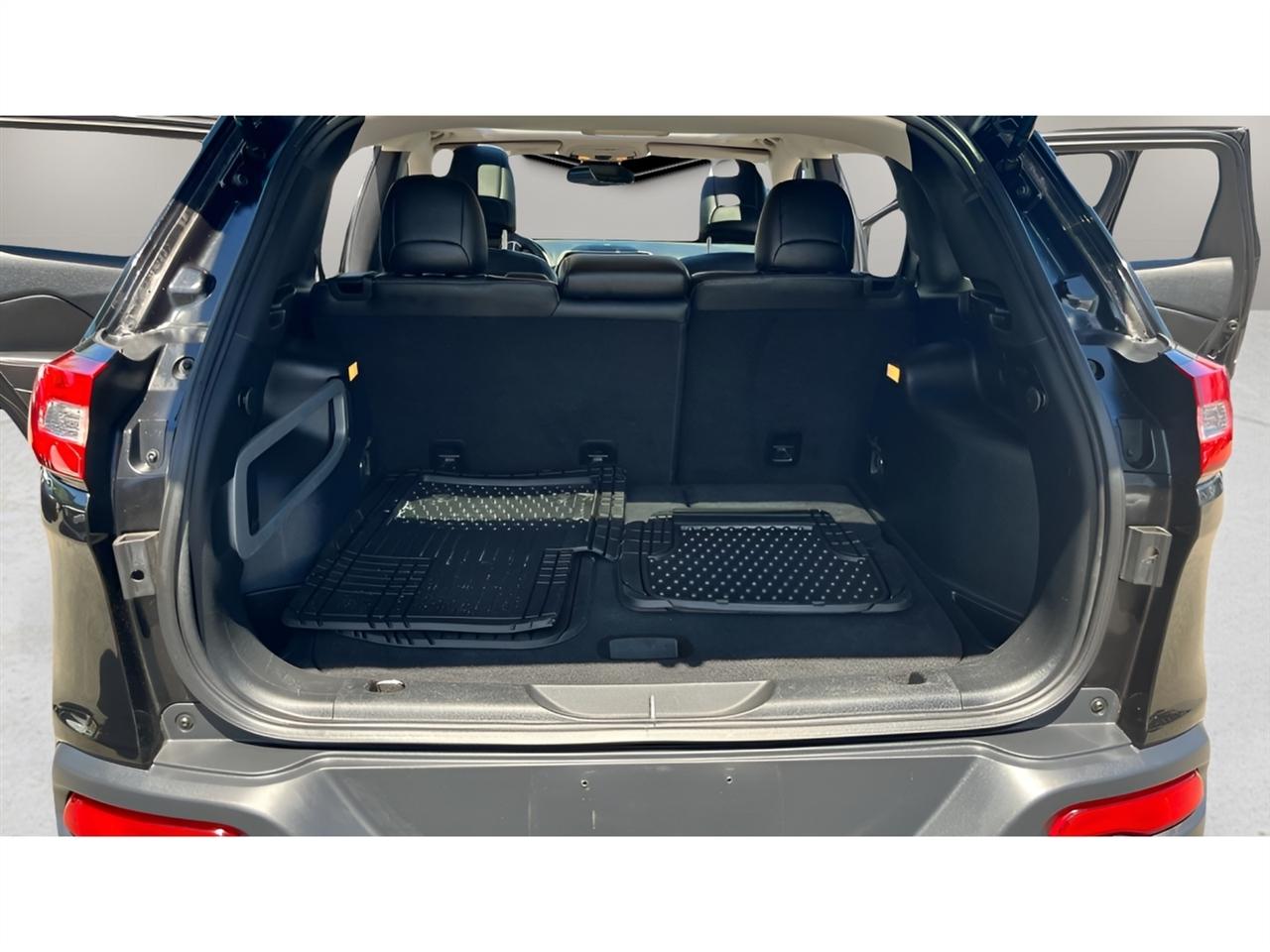 Jeep Cherokee 4WD 4dr Limited 2016