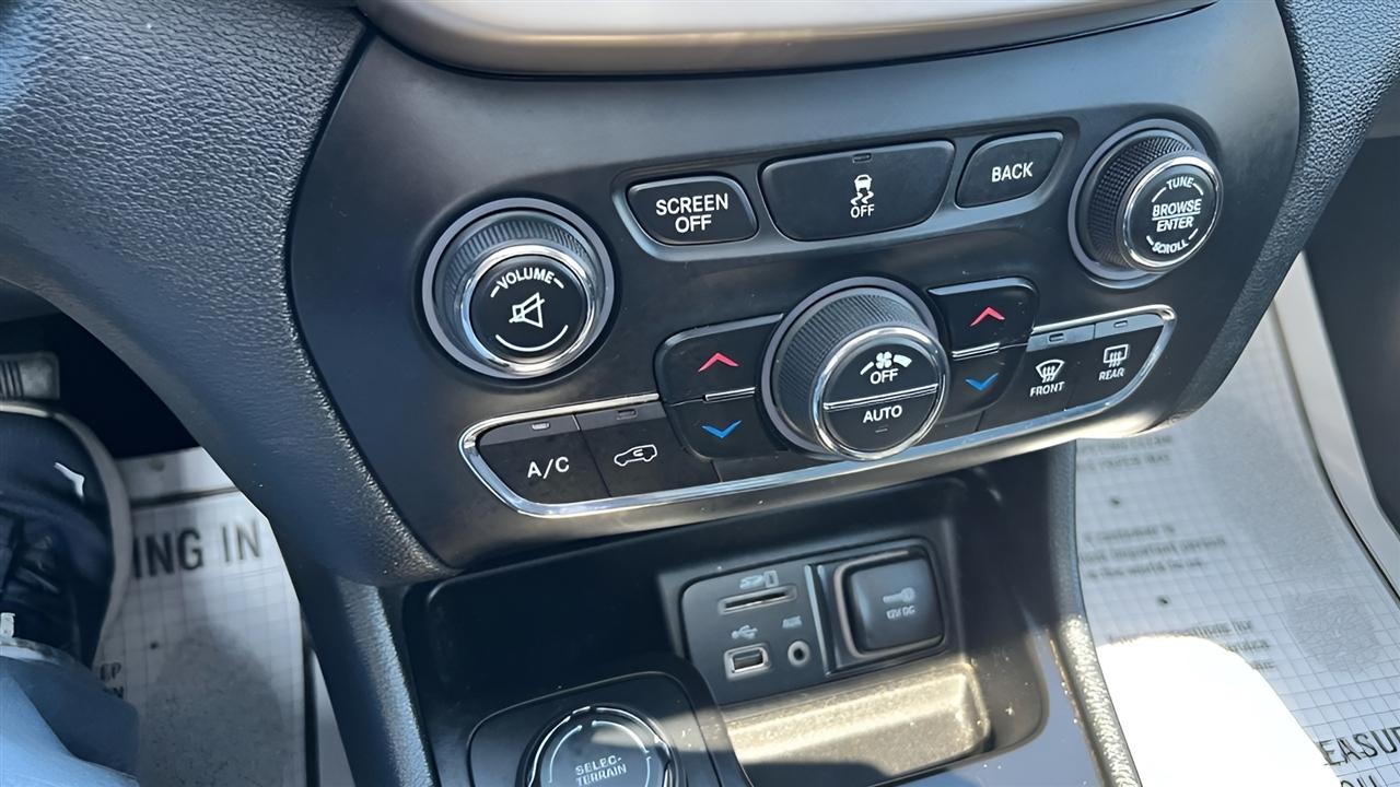 Jeep Cherokee 4WD 4dr Limited 2016