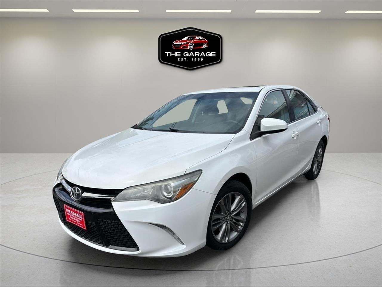 Toyota Camry 4dr Sdn I4 Auto SE w/Special Edition Pkg (Natl) 2016