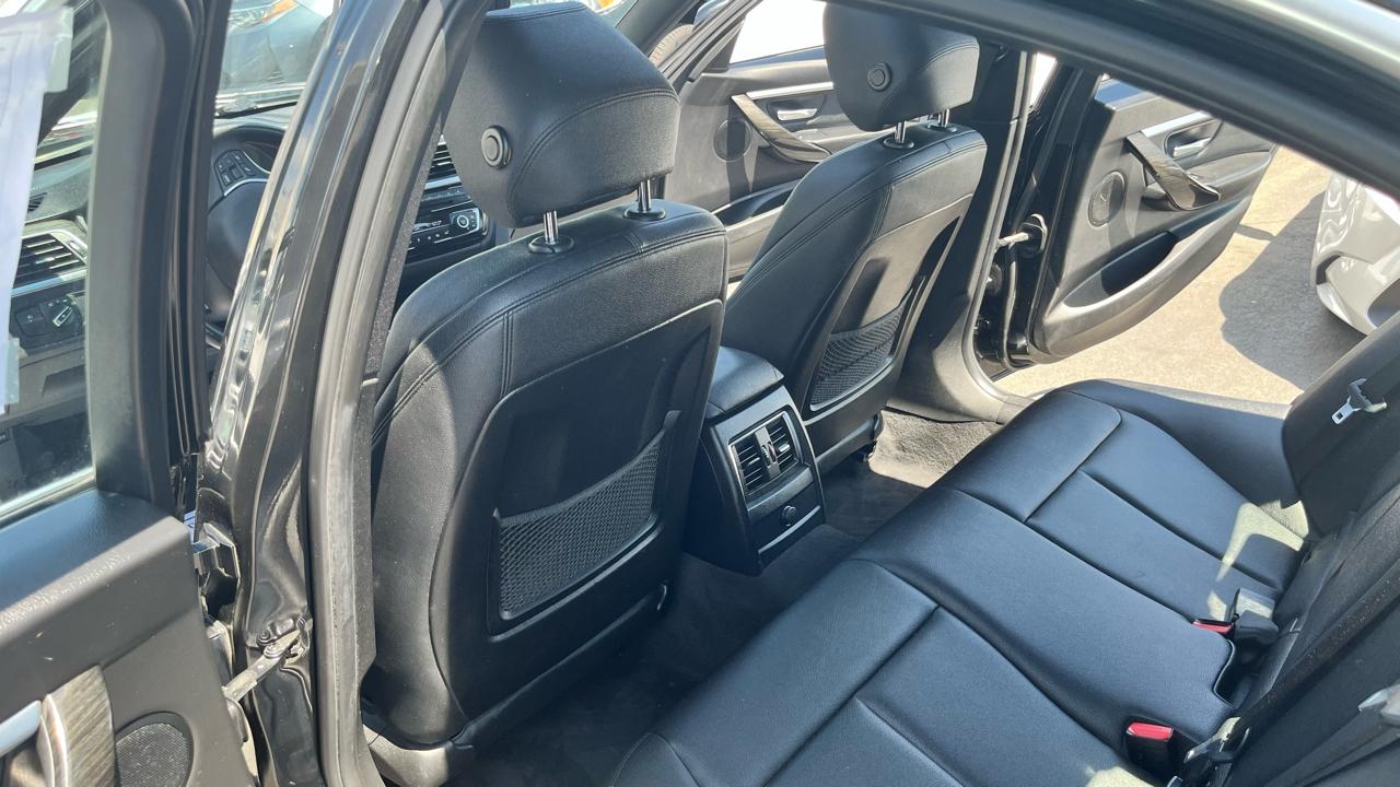 BMW 3 Series 330i xDrive Sedan 2018