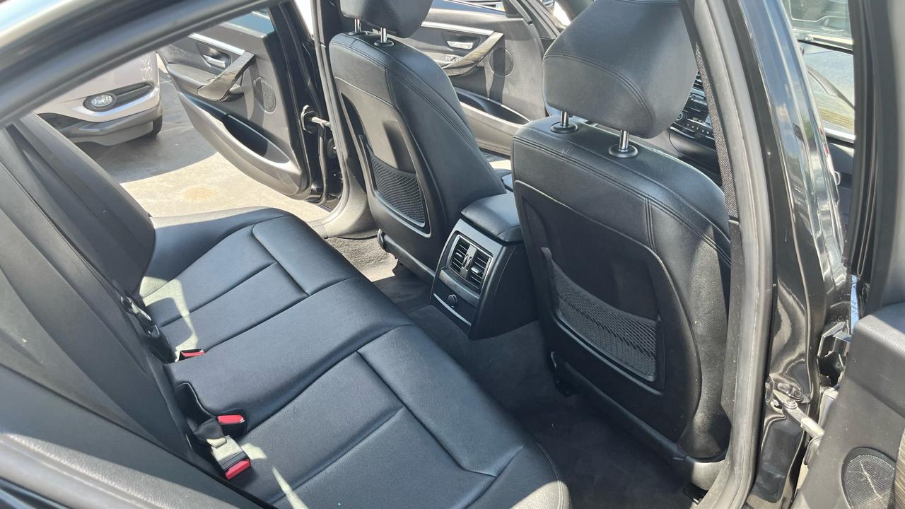 BMW 3 Series 330i xDrive Sedan 2018