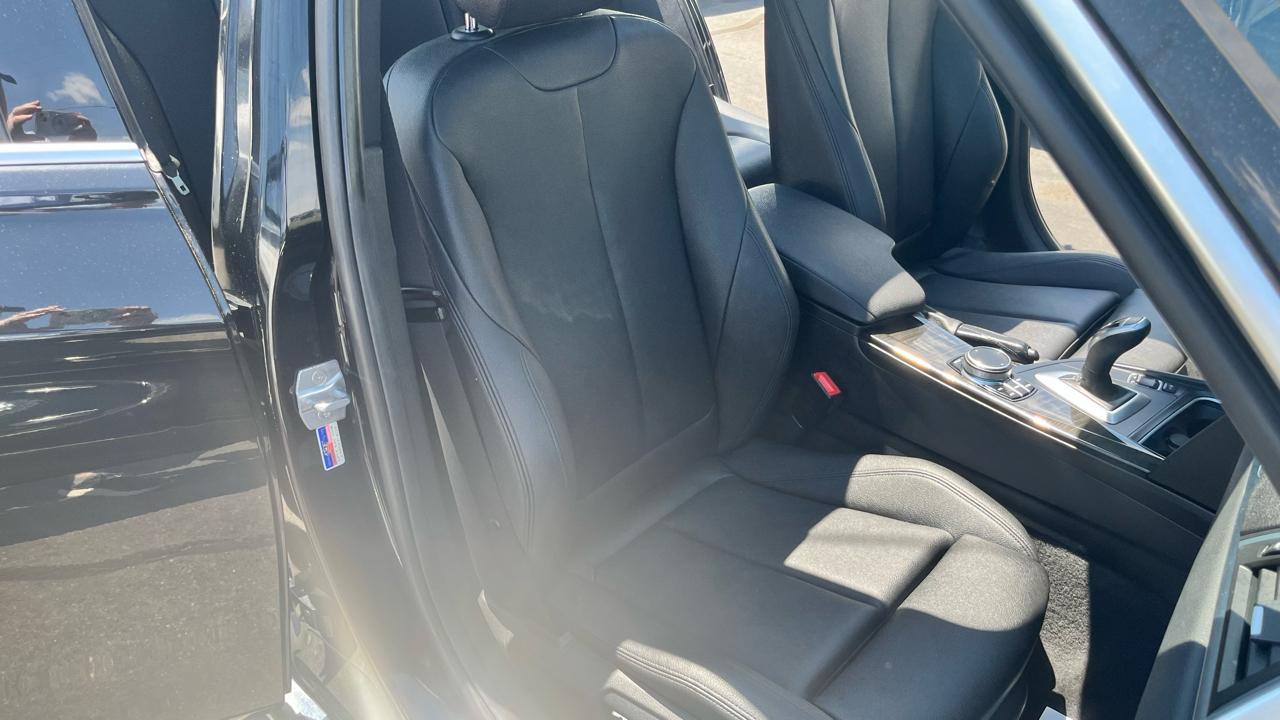 BMW 3 Series 330i xDrive Sedan 2018