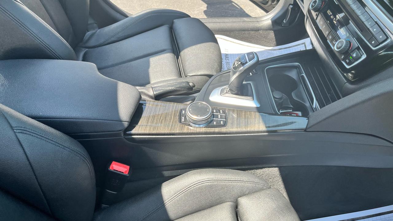 BMW 3 Series 330i xDrive Sedan 2018