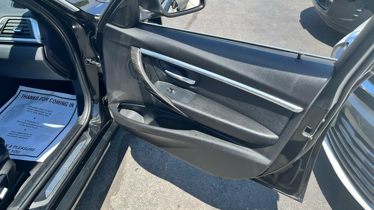 BMW 3 Series 330i xDrive Sedan 2018