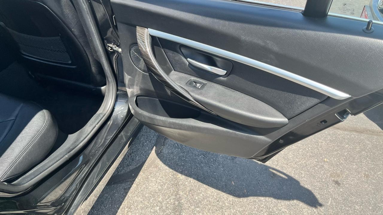 BMW 3 Series 330i xDrive Sedan 2018