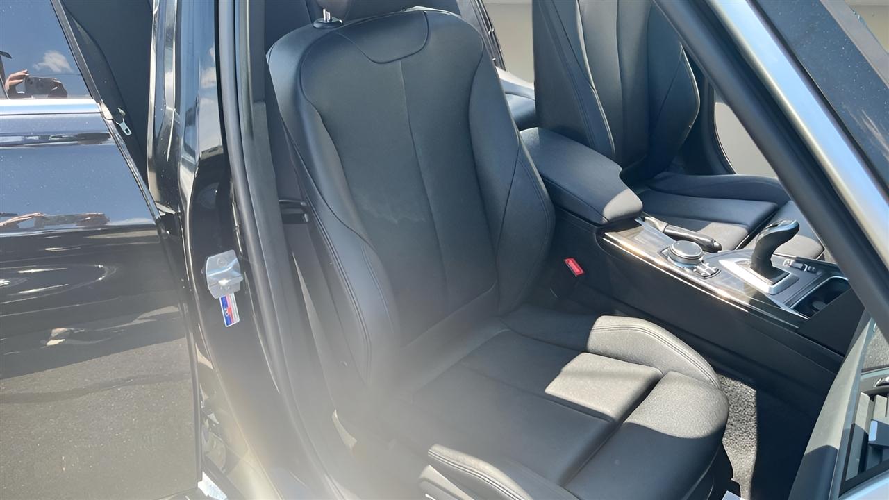 BMW 3 Series 330i xDrive Sedan 2018