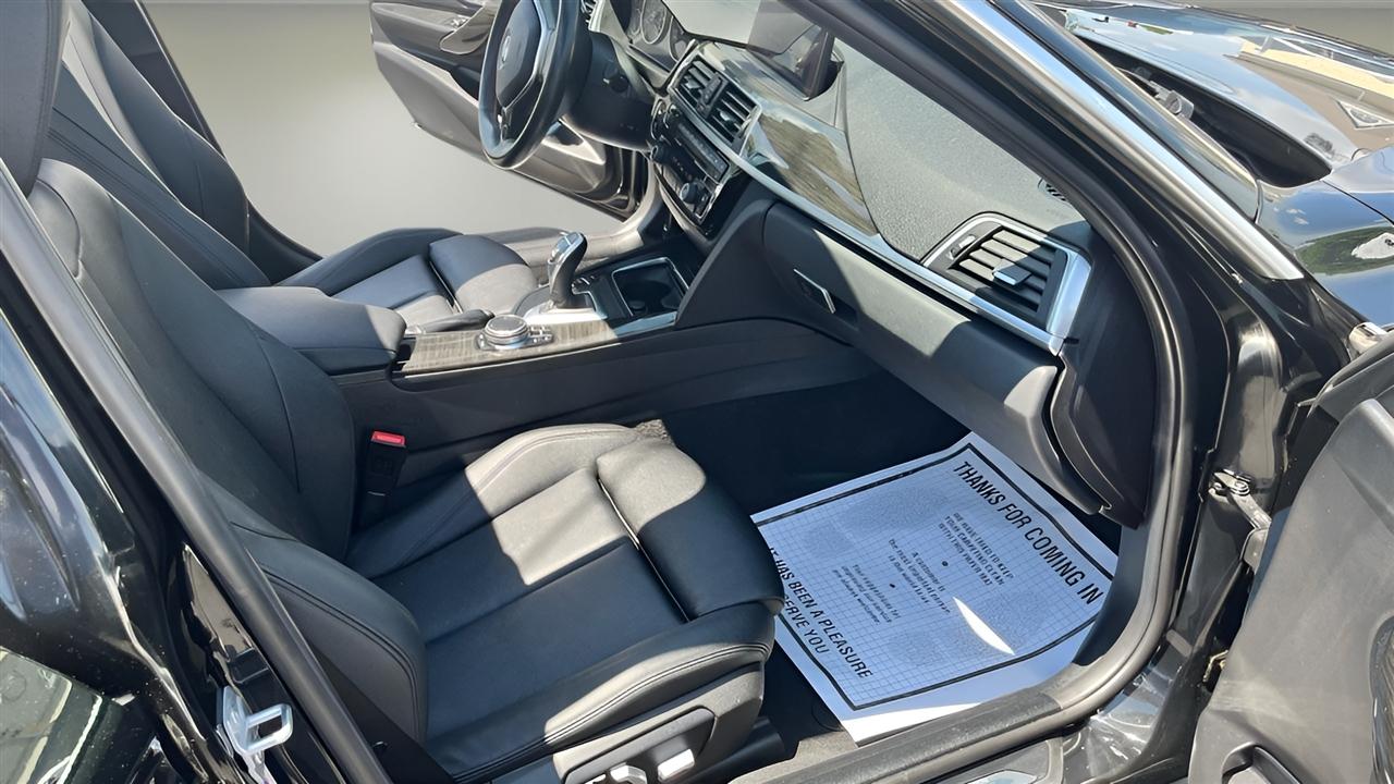 BMW 3 Series 330i xDrive Sedan 2018