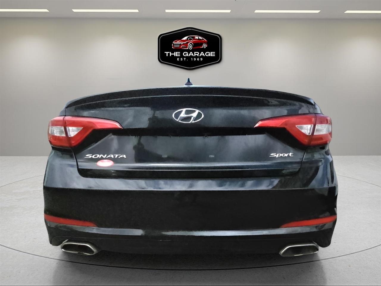 Hyundai Sonata 4dr Sdn 2.4L Sport PZEV 2015