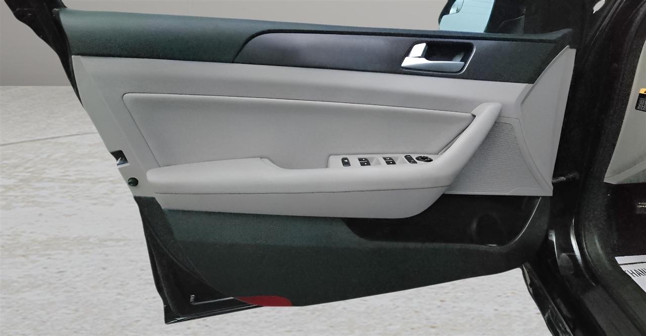 Hyundai Sonata 4dr Sdn 2.4L Sport PZEV 2015