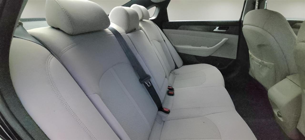 Hyundai Sonata 4dr Sdn 2.4L Sport PZEV 2015