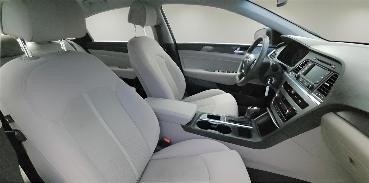 Hyundai Sonata 4dr Sdn 2.4L Sport PZEV 2015