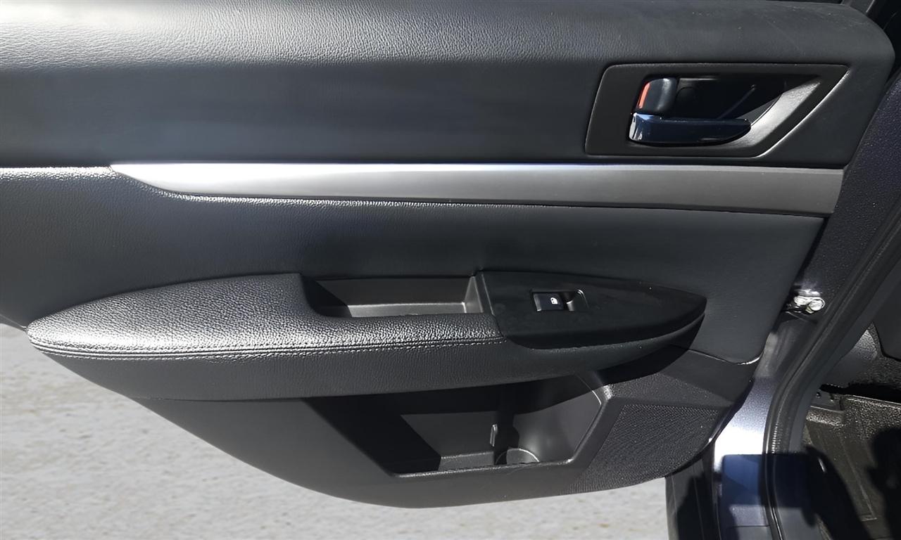 Subaru Outback 4dr Wgn H4 Auto 2.5i Premium 2014