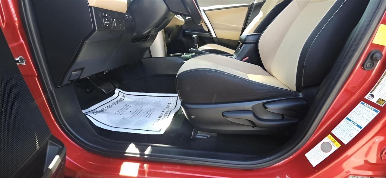 Toyota RAV4 AWD 4dr XLE (Natl) 2016
