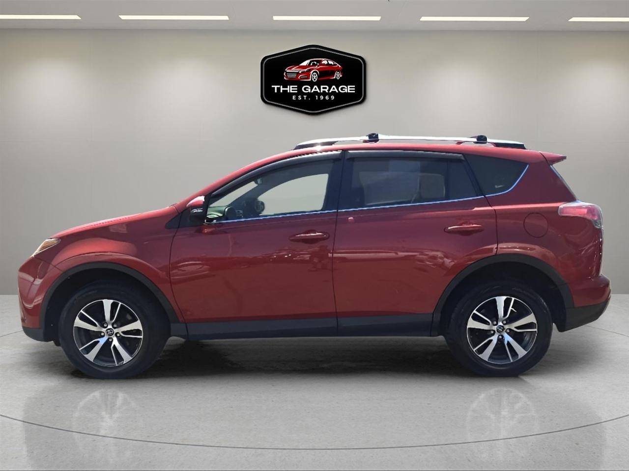 Toyota RAV4 AWD 4dr XLE (Natl) 2016
