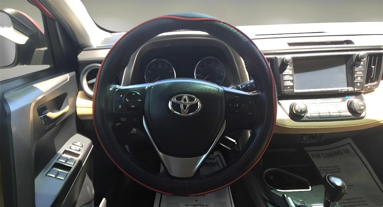 Toyota RAV4 AWD 4dr XLE (Natl) 2016