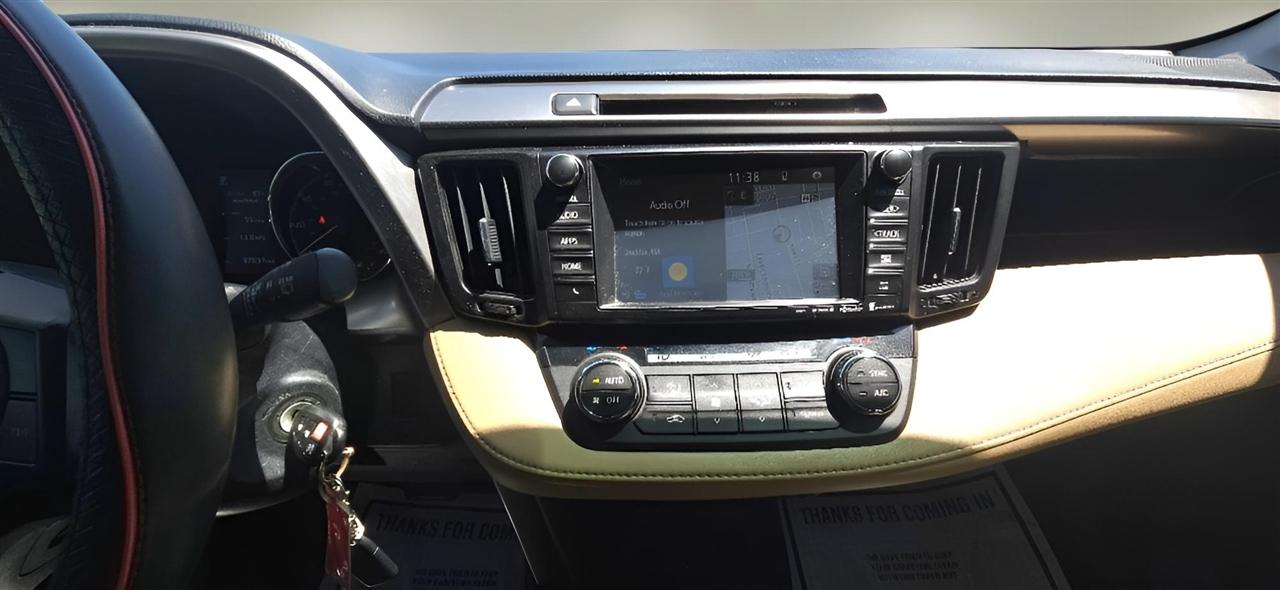 Toyota RAV4 AWD 4dr XLE (Natl) 2016