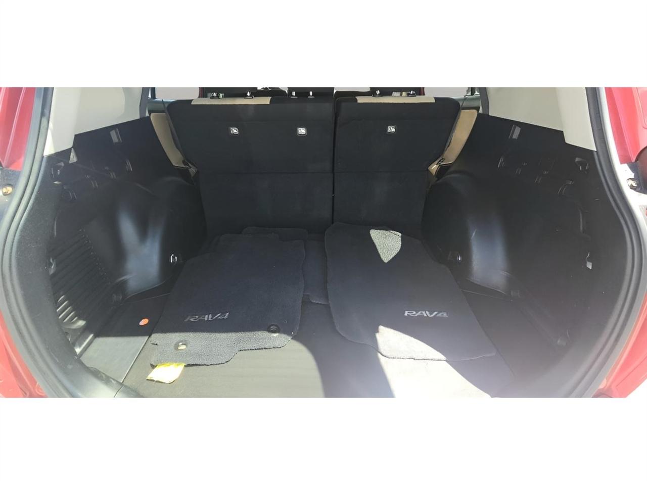 Toyota RAV4 AWD 4dr XLE (Natl) 2016