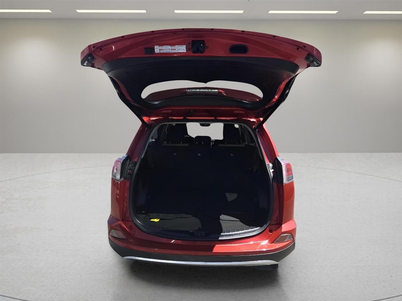 Toyota RAV4 AWD 4dr XLE (Natl) 2016