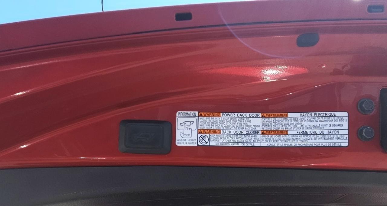 Toyota RAV4 AWD 4dr XLE (Natl) 2016