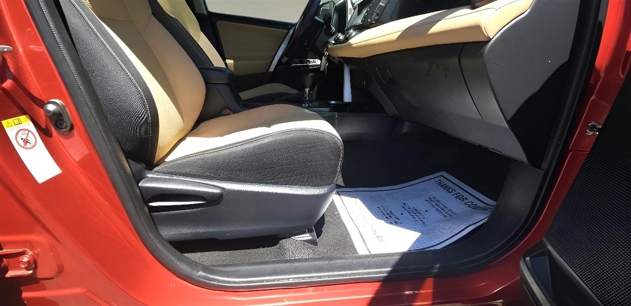 Toyota RAV4 AWD 4dr XLE (Natl) 2016