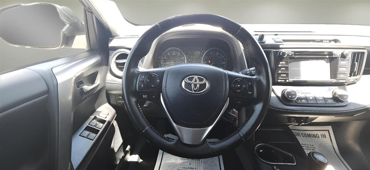Toyota RAV4 XLE AWD (Natl) 2017