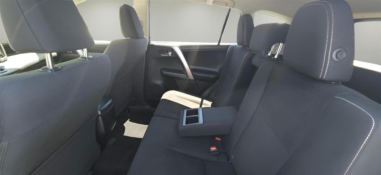 Toyota RAV4 XLE AWD (Natl) 2017