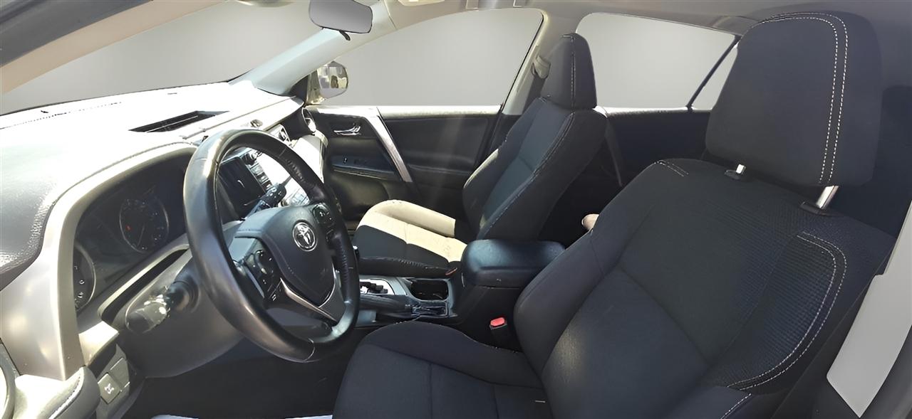 Toyota RAV4 XLE AWD (Natl) 2017