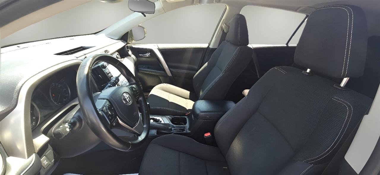 Toyota RAV4 XLE AWD (Natl) 2017