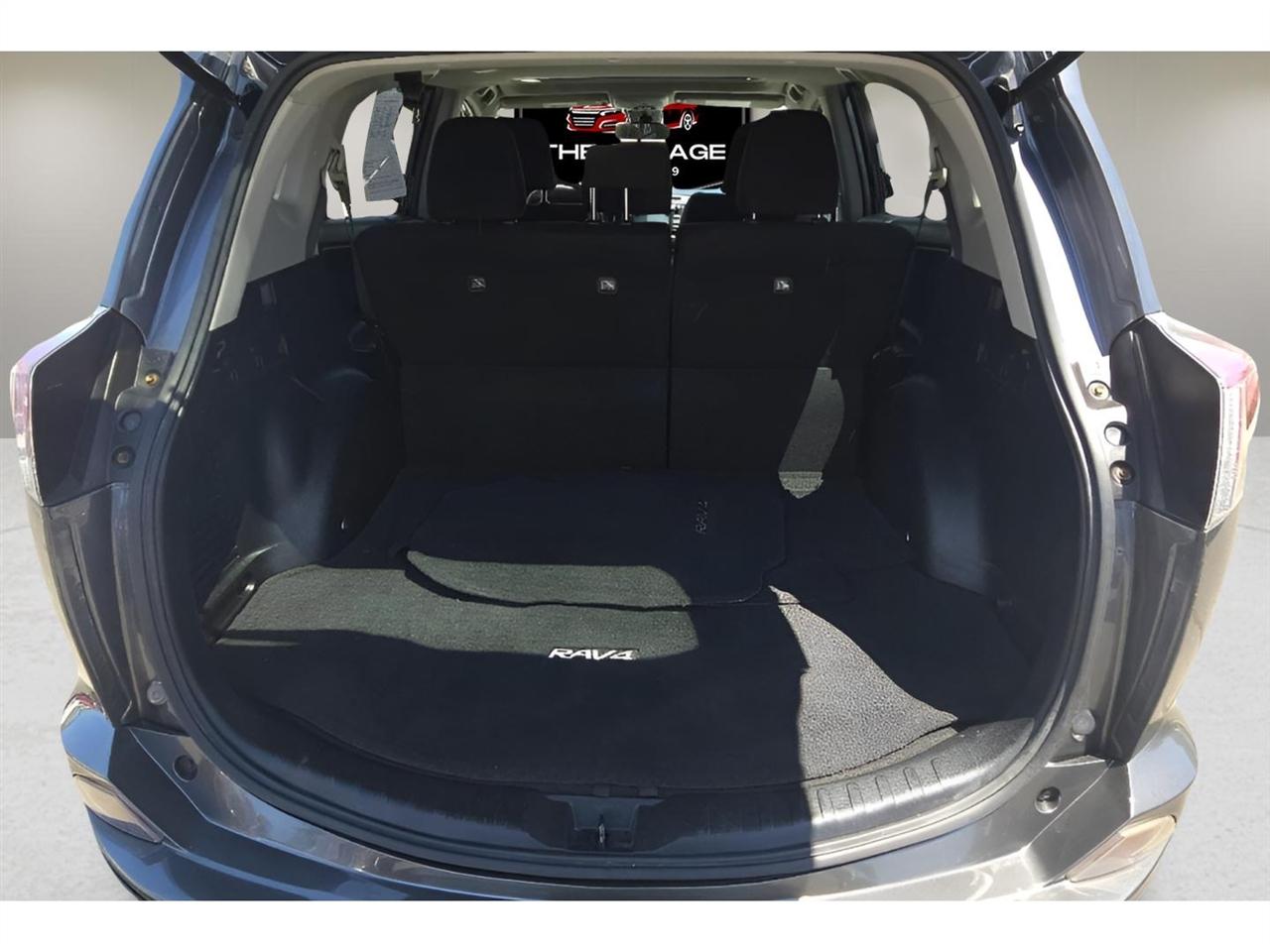 Toyota RAV4 XLE AWD (Natl) 2017