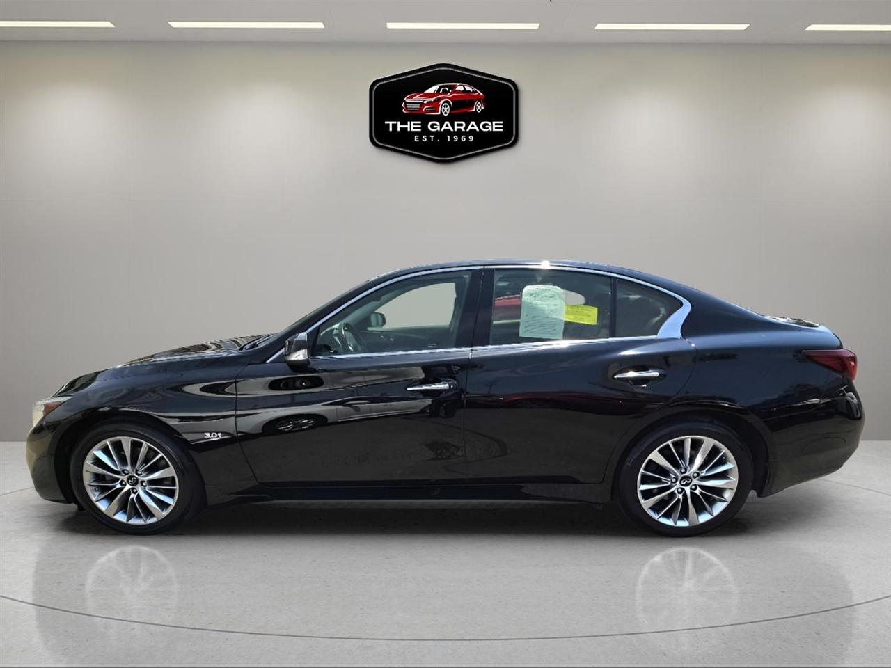 Infiniti Q50 3.0t LUXE AWD 2018