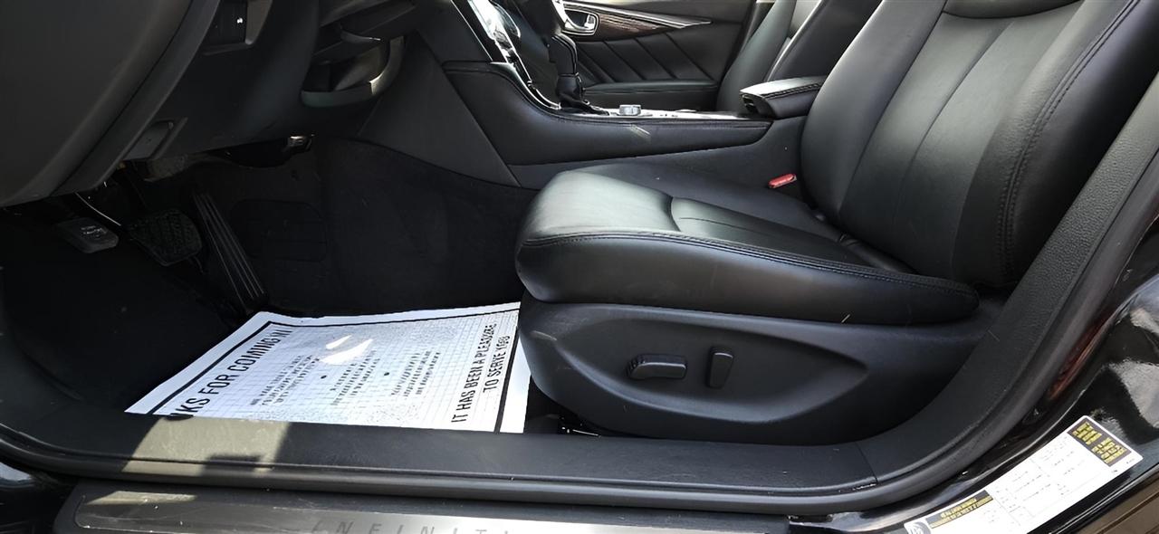 Infiniti Q50 3.0t LUXE AWD 2018
