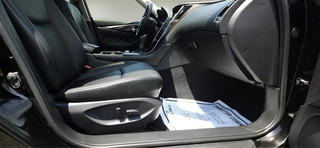 Infiniti Q50 3.0t LUXE AWD 2018