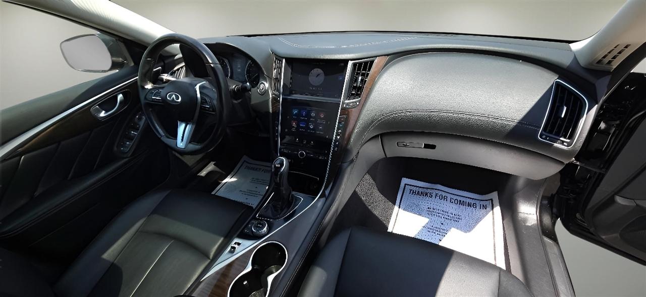 Infiniti Q50 3.0t LUXE AWD 2018