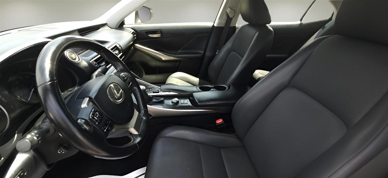 Lexus IS IS 300 AWD 2018