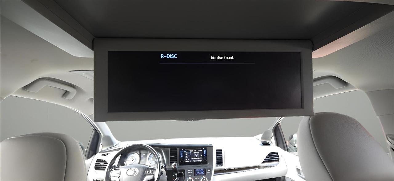 Toyota Sienna XLE AWD 7-Passenger (Natl) 2017