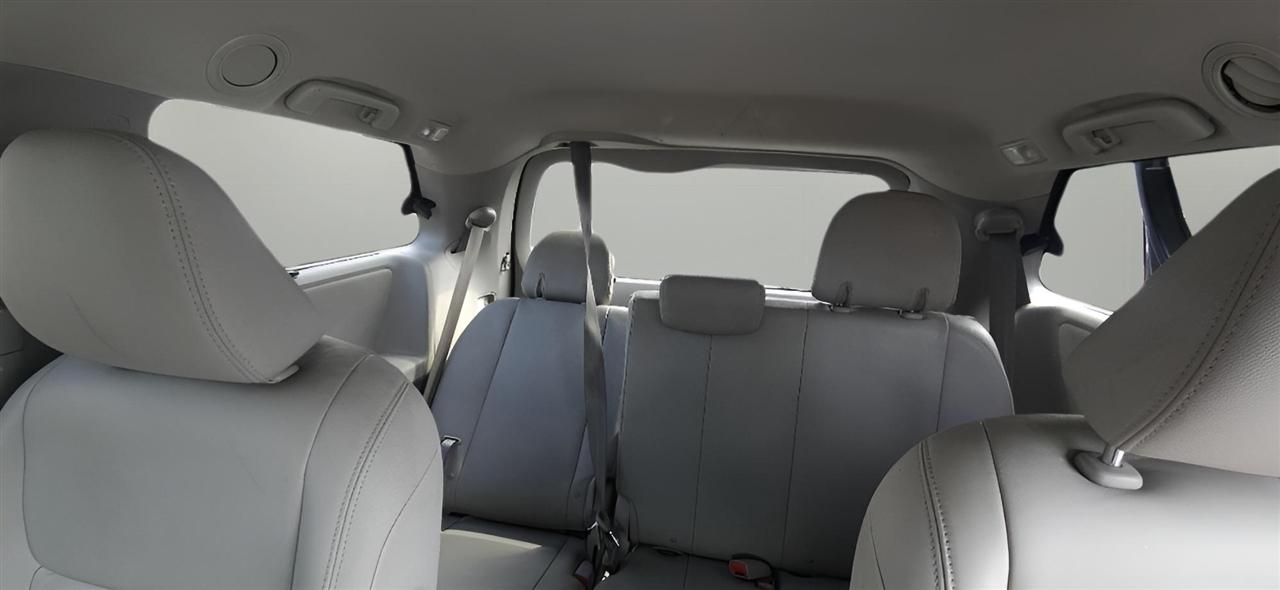 Toyota Sienna XLE AWD 7-Passenger (Natl) 2017
