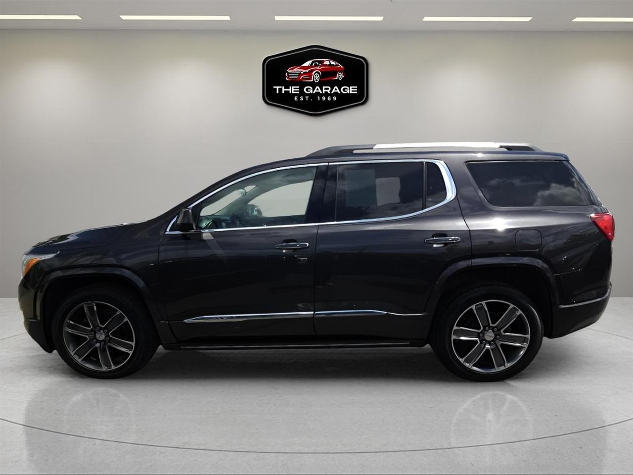 GMC Acadia AWD 4dr Denali 2017
