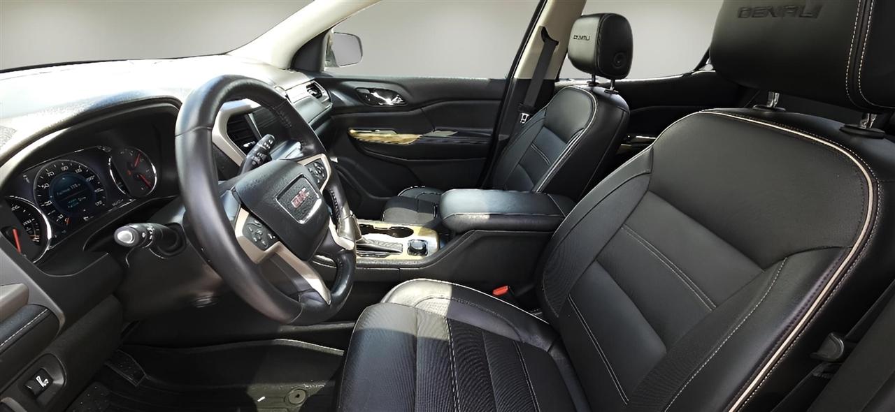 GMC Acadia AWD 4dr Denali 2017