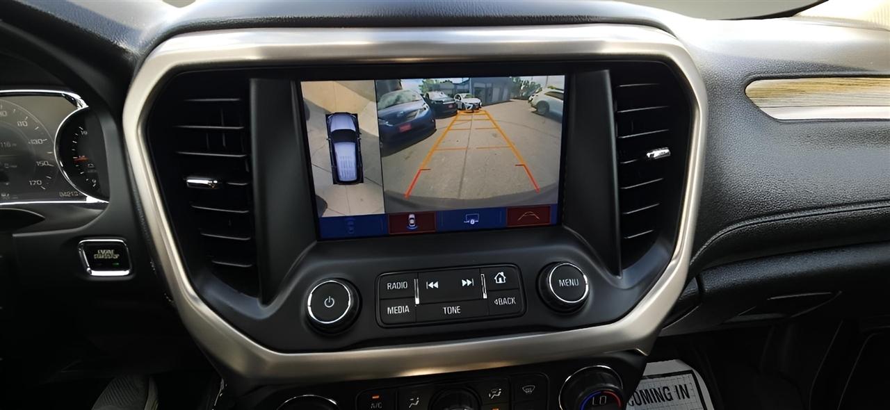 GMC Acadia AWD 4dr Denali 2017