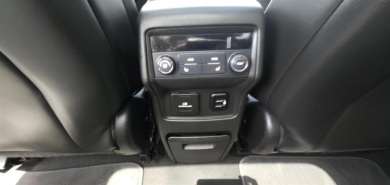 GMC Acadia AWD 4dr Denali 2017