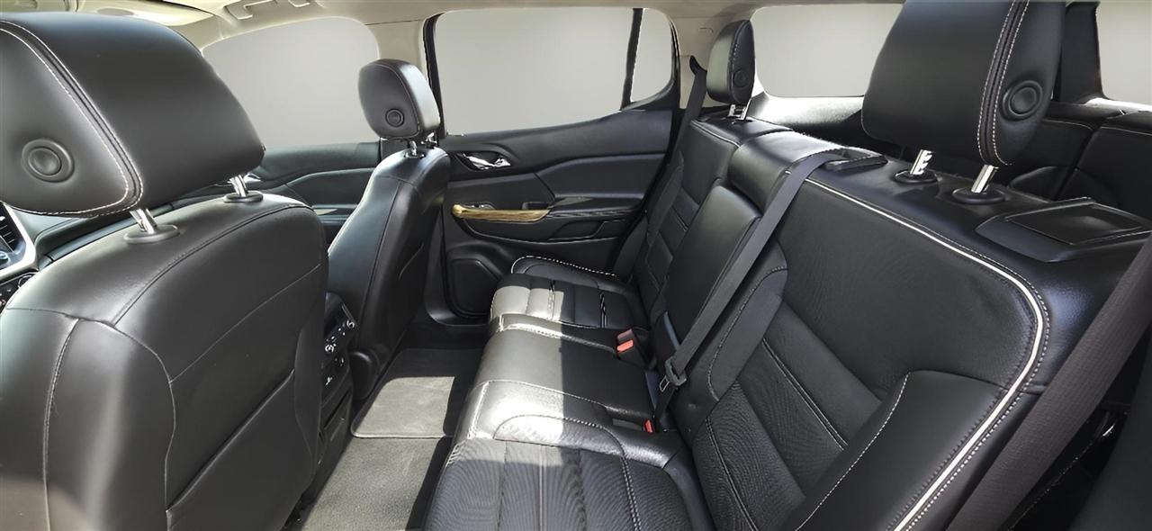 GMC Acadia AWD 4dr Denali 2017