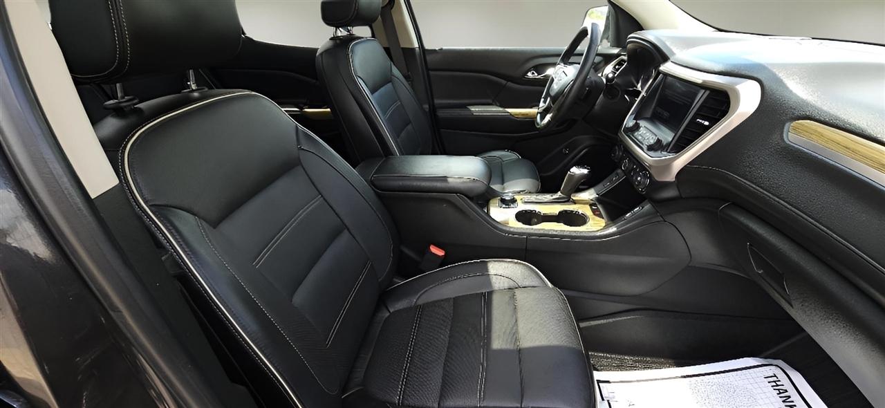 GMC Acadia AWD 4dr Denali 2017