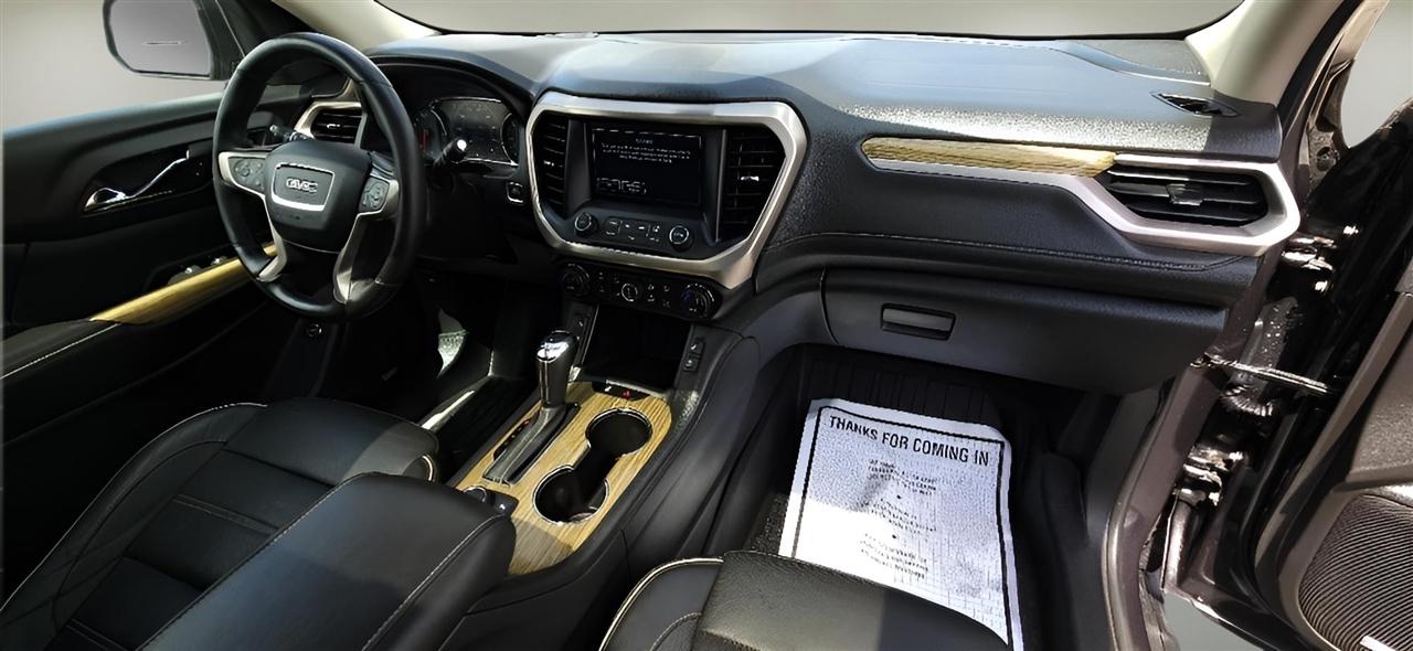 GMC Acadia AWD 4dr Denali 2017